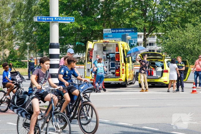 Motorrijder ernstig gewond automobilist rijdt door