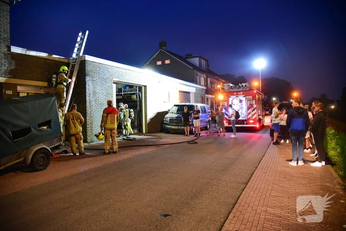 Brand in spouwmuur na wegbranden wespennest