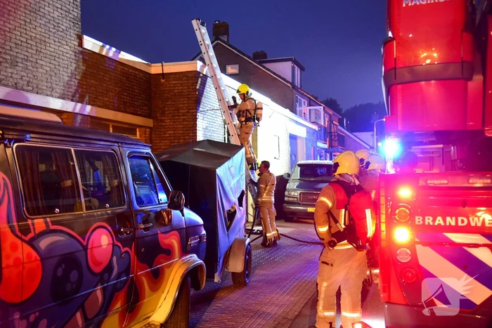 Brand in spouwmuur na wegbranden wespennest