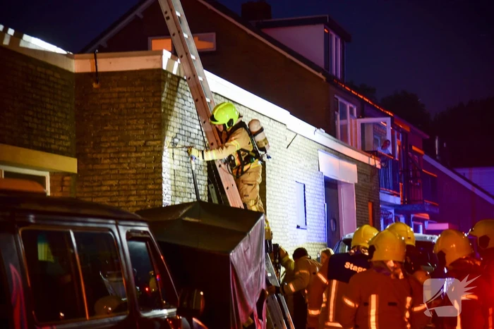 Brand in spouwmuur na wegbranden wespennest
