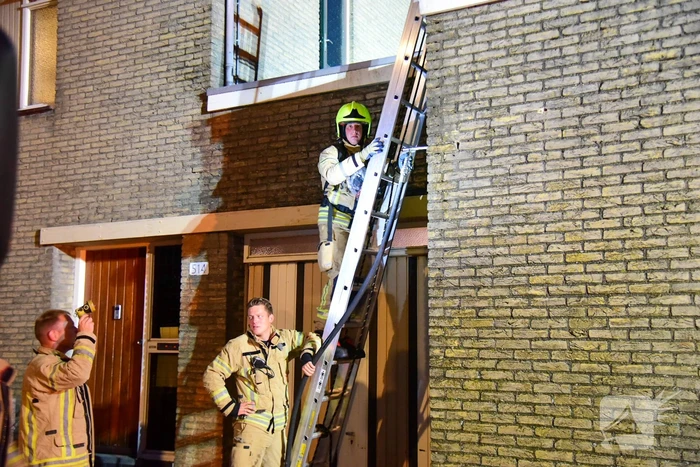 Brand in spouwmuur na wegbranden wespennest