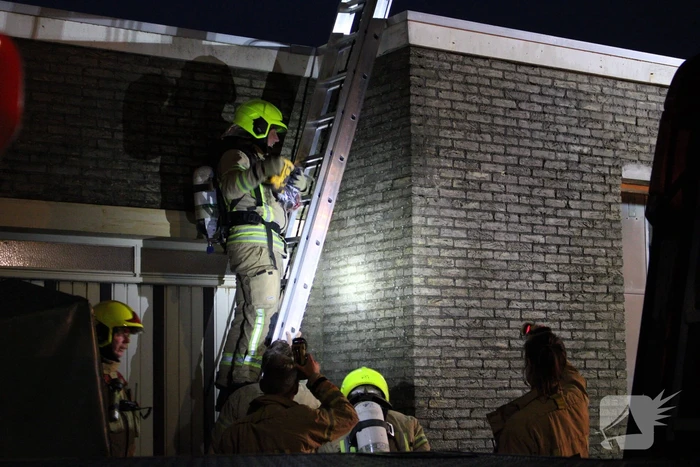Brand in spouwmuur na wegbranden wespennest