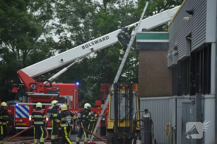 Grote brand in loods van Bos Mechanisatie