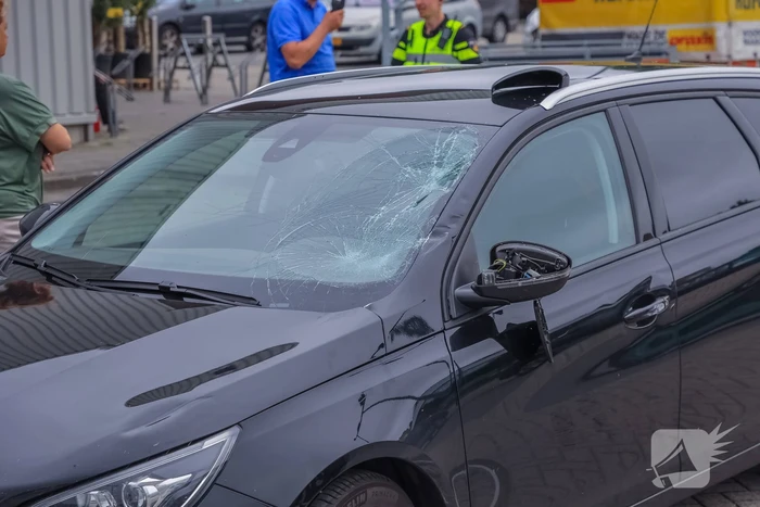 Fietser geschept op parkeerterrein Praxis