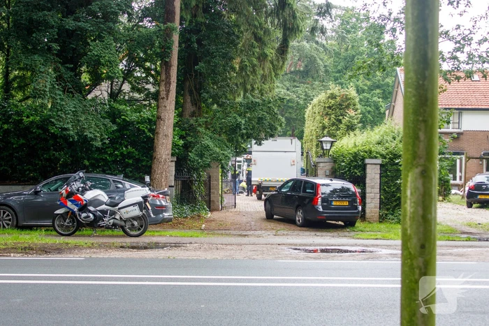 Aanhouding bij aantreffen hennepkwekerij in villa
