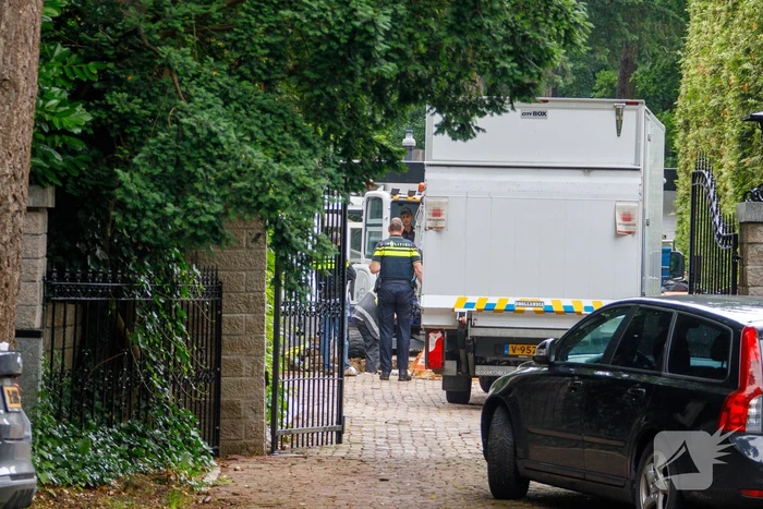 Aanhouding bij aantreffen hennepkwekerij in villa