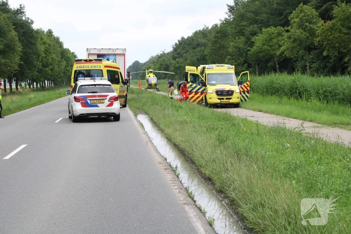 Wielrenner ernstig gewond na verkeersongeval