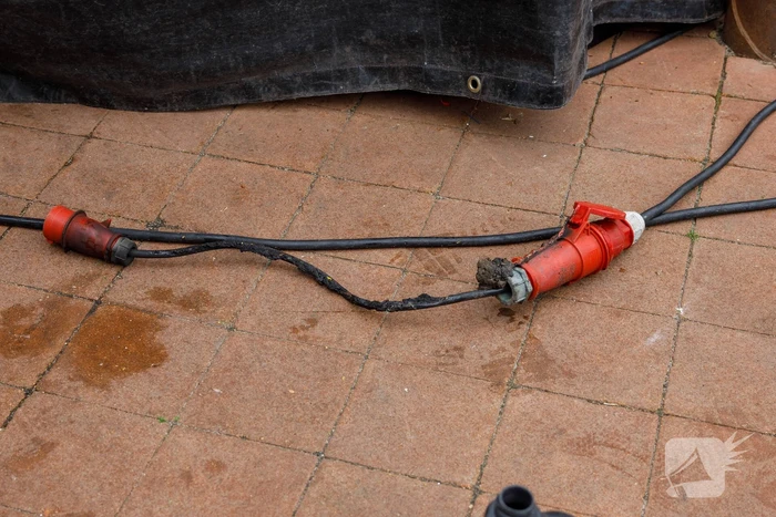 Markt zonder stroom na brand in elektriciteitskast
