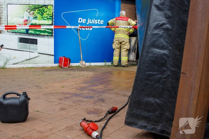 Markt zonder stroom na brand in elektriciteitskast