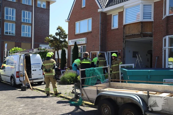 Voorgevel woning deels ingestort bij werkzaamheden