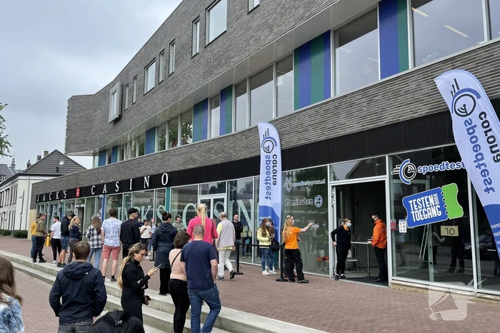 Topdrukte bij testen voor toegang
