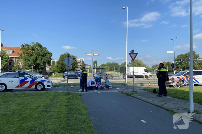 Fietsster gewond door botsing met maaltijdbezorger