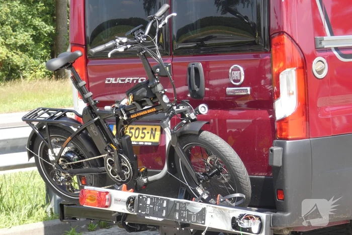 Motorrijder gewond bij botsing op camper