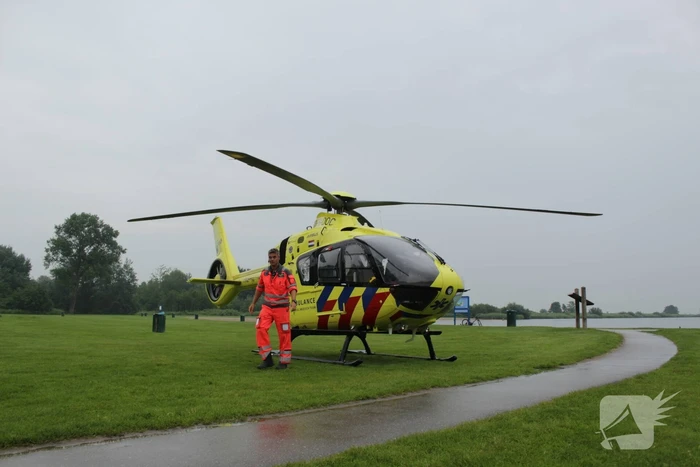Traumahelikopter voor incident in restaurant