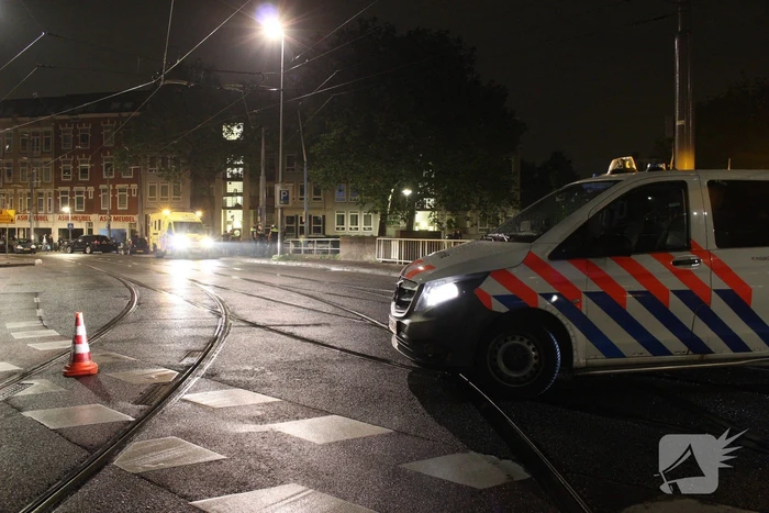 Auto raakt te water na ongeval