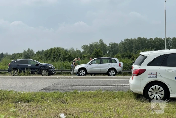 Kerende bestelbus veroorzaakt ongeval