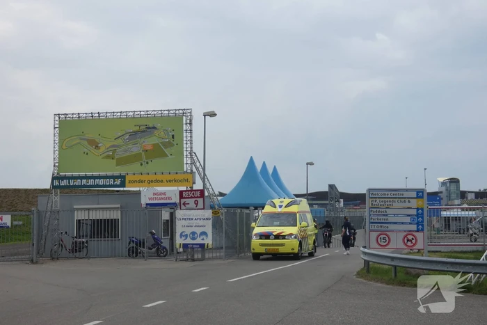 Traumahelikopter landt op terrein TT Circuit