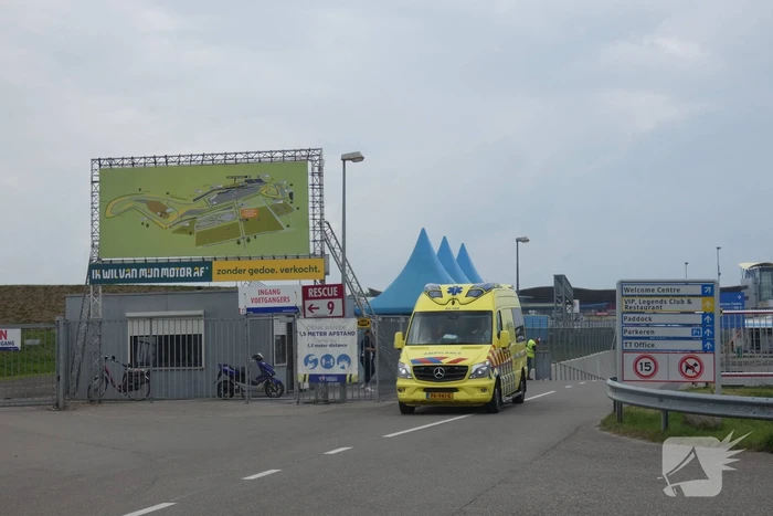Traumahelikopter landt op terrein TT Circuit
