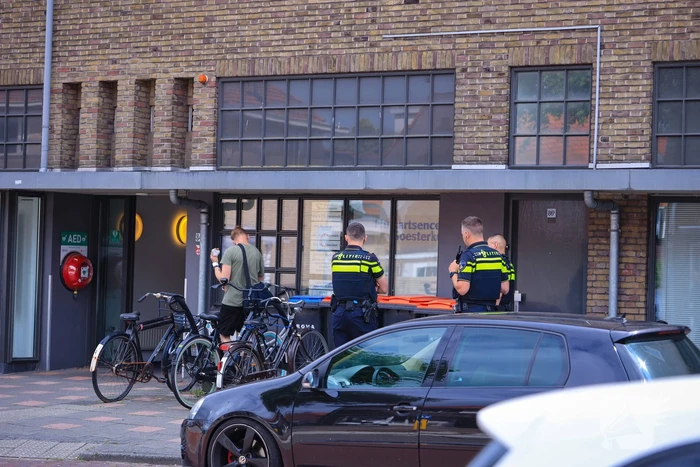 Politie ingezet bij apotheek voor man met verward gedrag