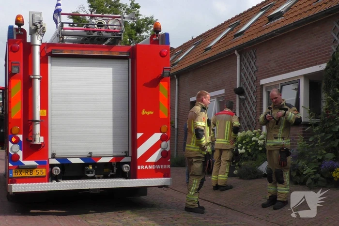 Brandweer doet onderzoek in woning