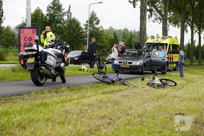 Vader en zoon op de fiets gaan onderuit bij ongeval