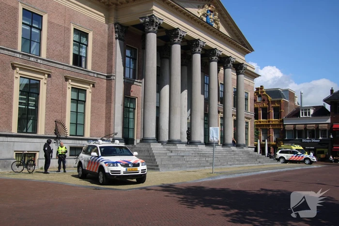 Politie beveiligt rechtbank bij Vingerknip-zaak