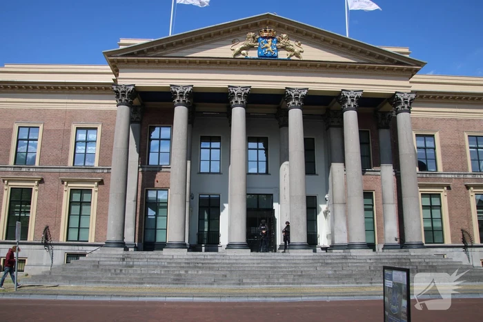 Politie beveiligt rechtbank bij Vingerknip-zaak