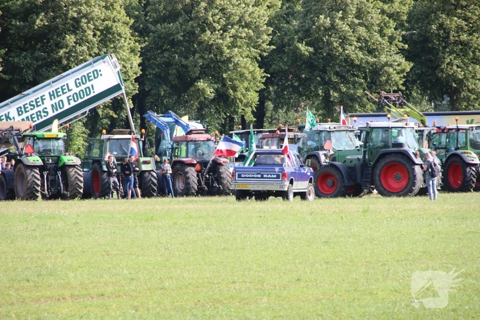 Eerste boeren arriveren op demonstratieterrein
