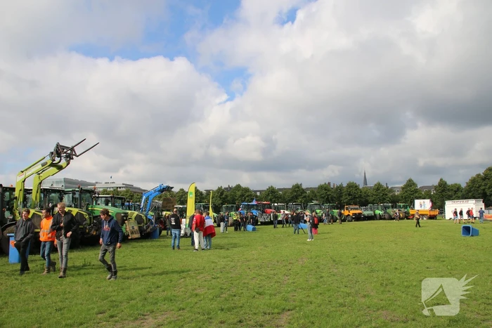 Eerste boeren arriveren op demonstratieterrein