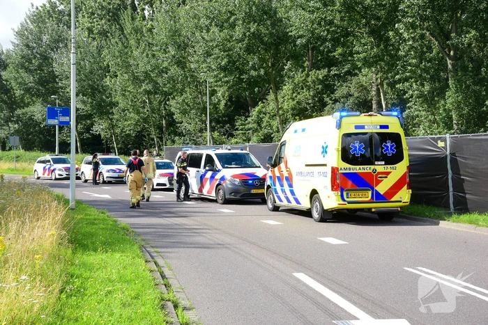 Motoragent overleden bij aanrijding met vrachtwagen