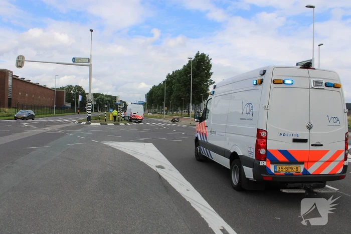 Motoragent overleden bij aanrijding met vrachtwagen