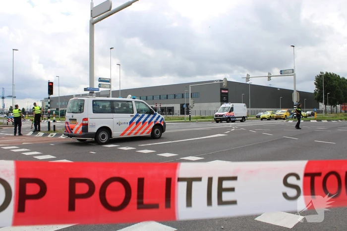 Motoragent overleden bij aanrijding met vrachtwagen