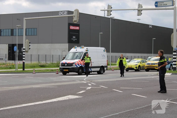Motoragent overleden bij aanrijding met vrachtwagen