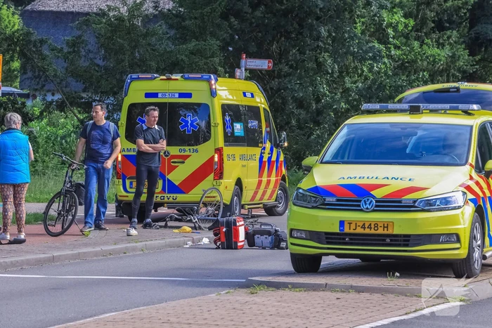Overstekende fietser gewond bij botsing met taxibus