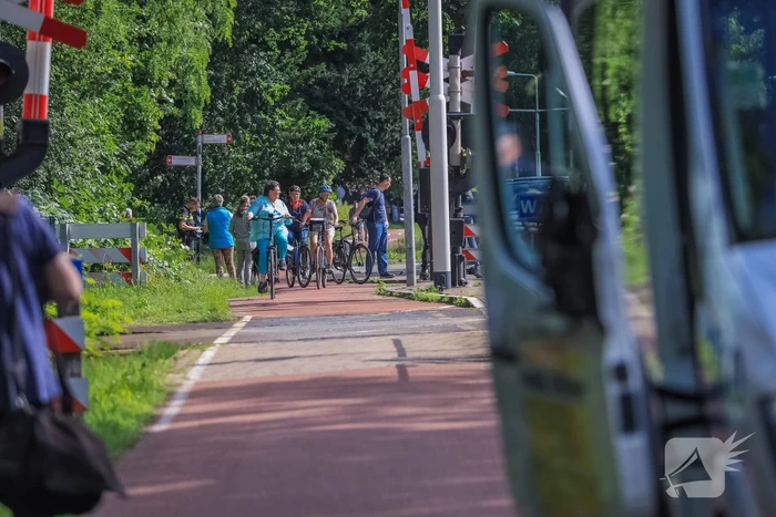 Overstekende fietser gewond bij botsing met taxibus
