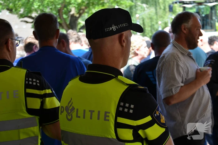 Boeren voeren actie bij provinciehuis