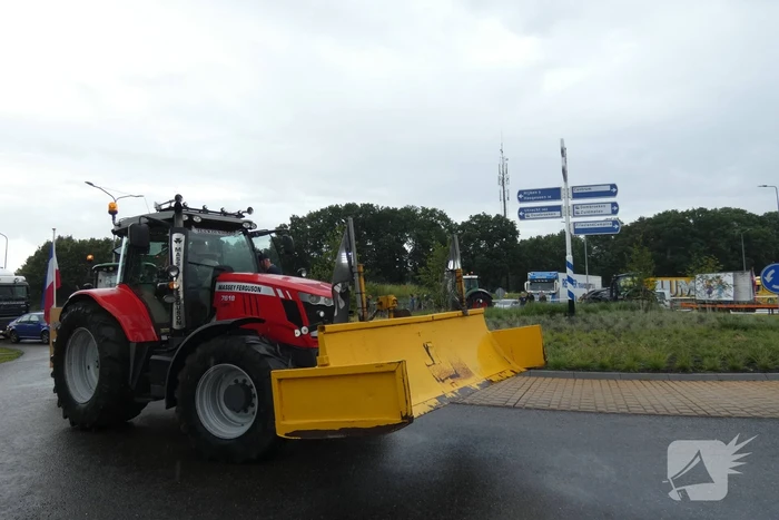 Broeren blokkeren toegang tot Jumbo distributiecentrum