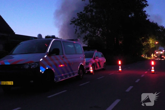 Vuurzee verwoest schuur volledig