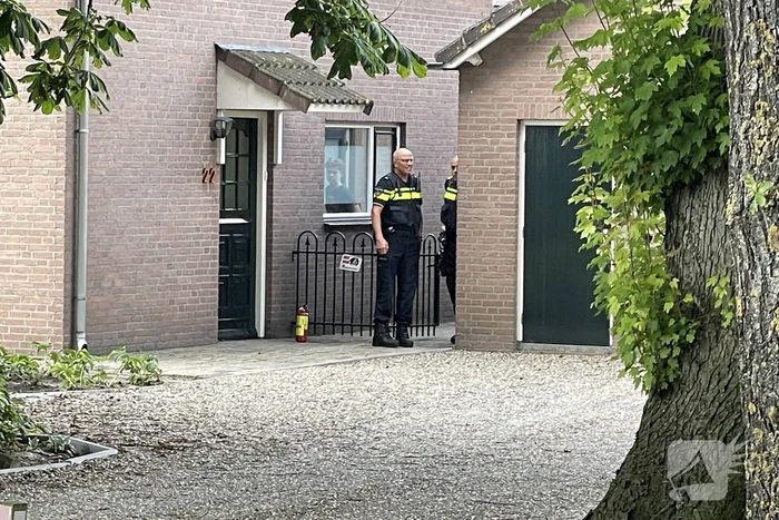 Brandweer haalt verbrande pizza uit oven