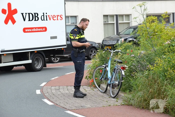 Fietser gewond bij botsing met auto