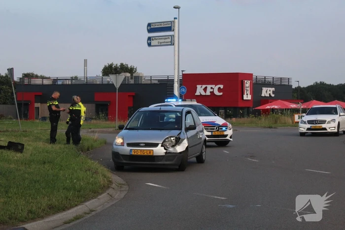 Schade bij ongeval op rotonde