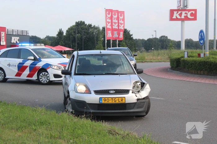 Schade bij ongeval op rotonde