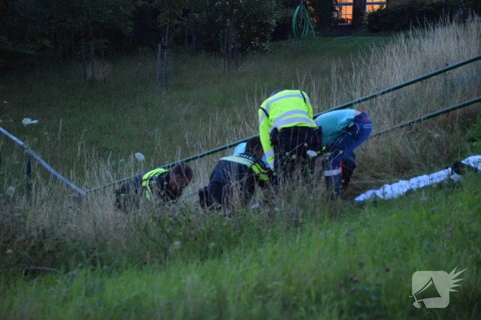 Motorrijder flink gewond na hobbel in asfalt