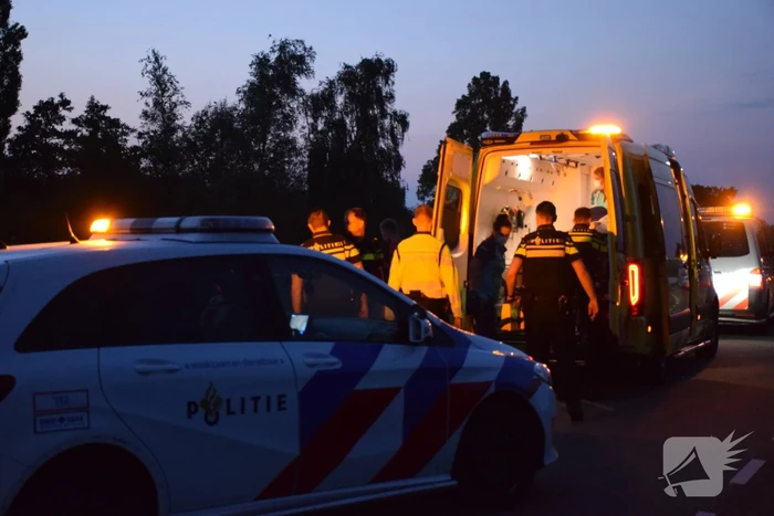 Motorrijder flink gewond na hobbel in asfalt