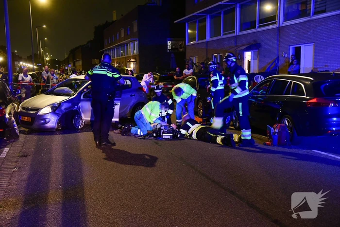 Man zwaargewond bij auto ongeluk