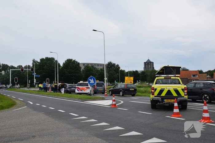 Rijstrook afgesloten na kop-staart botsing