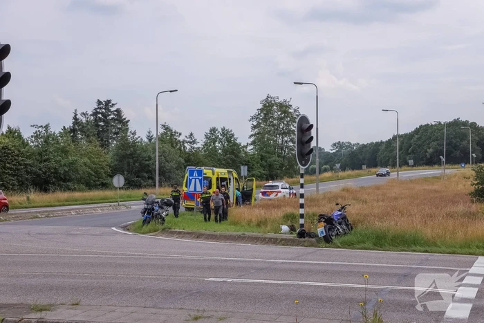 Lesmotorrijder gaat hard onderuit