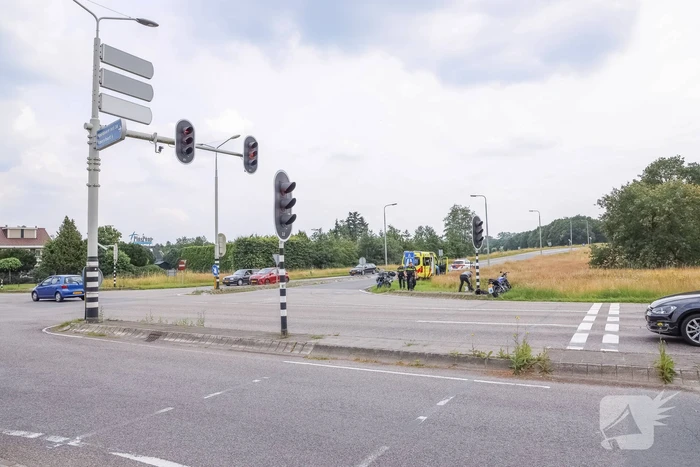 Lesmotorrijder gaat hard onderuit