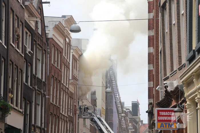 Acht gewonden bij grote brand in hotel Winston