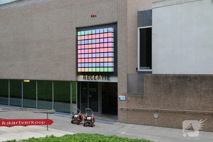 Theater deels ontruimd door brand